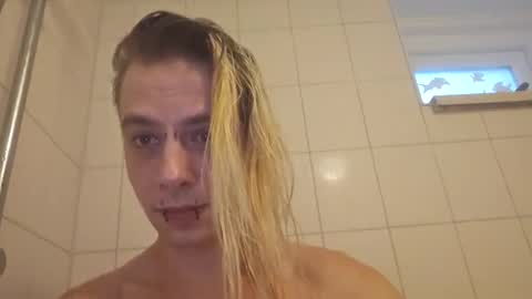 altboy010 online show from December 27, 2024, 2:12 pm