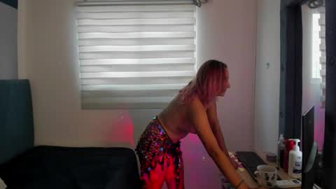 Snapshot of alterego1__ chatting on September 15, 2025, 11:54 am Alter online show from September 15, 2025, 11:54 am