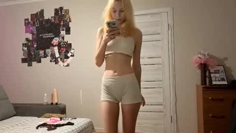 May online show from November 8, 2025, 5:01 pm