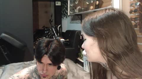 Snapshot of alucardcarmilaa chatting on October 5, 2025, 5:39 am Alucard  Carmila online show from October 5, 2025, 5:39 am