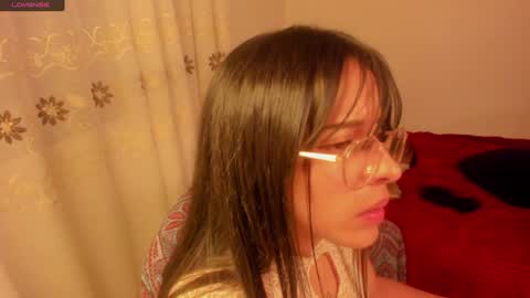 Snapshot of aluna_0310 chatting on December 28, 2024, 11:26 pm . . online show from December 28, 2024, 11:26 pm