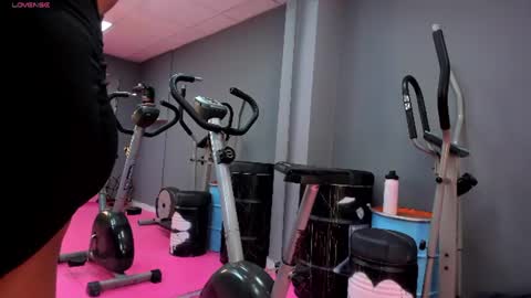 Snapshot of aluna_2_brown chatting on June 15, 2026, 6:32 pm ALUNA online show from June 15, 2026, 6:32 pm