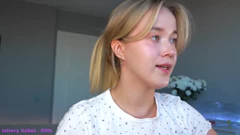 Snapshot of aluntick chatting on October 8, 2025, 1:53 pm Amelia NEXT STREAM online show from October 8, 2025, 1:53 pm