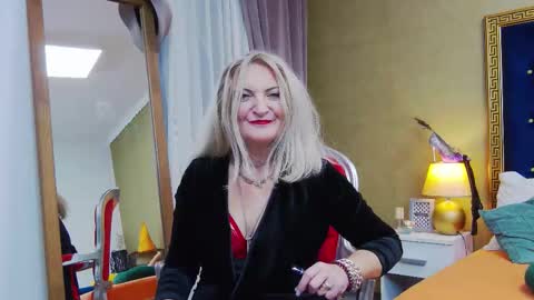 Alura Jenson online show from October 23, 2025, 6:50 pm