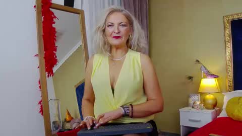 Alura Jenson online show from October 30, 2025, 8:42 pm