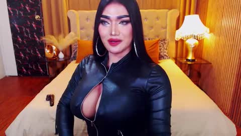 Alura Jhenson online show from November 11, 2025, 1:49 am