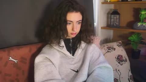 alvanalbach online show from October 6, 2025, 9:40 am