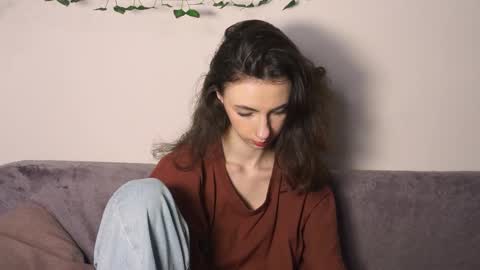 alvanalbach online show from November 9, 2025, 10:35 am