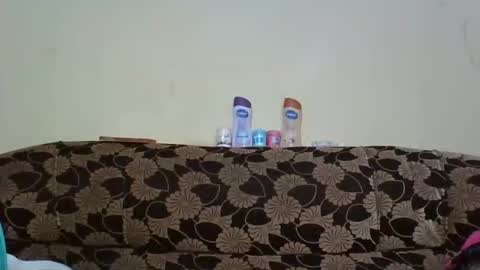 alyabeiby online show from December 14, 2025, 7:03 am