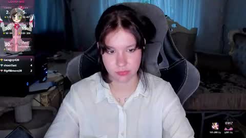 alyaska_yang online show from June 30, 2026, 4:52 pm