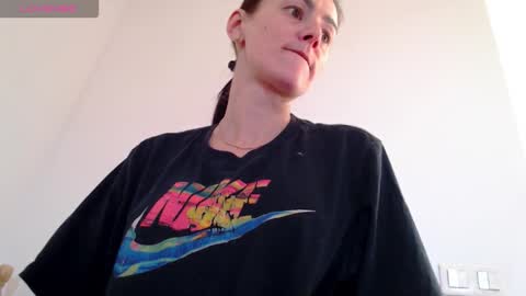 Snapshot of alycediamond21 chatting on October 30, 2025, 5:42 am Missy online show from October 30, 2025, 5:42 am