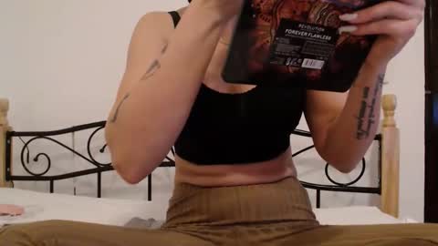 Snapshot of alycediamond21 chatting on November 28, 2025, 6:05 am Missy online show from November 28, 2025, 6:05 am