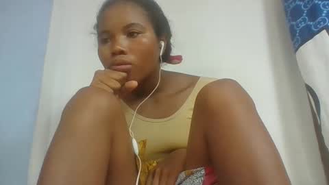 Snapshot of alydie7 chatting on April 20, 2026, 6:31 pm alydie7 online show from April 20, 2026, 6:31 pm