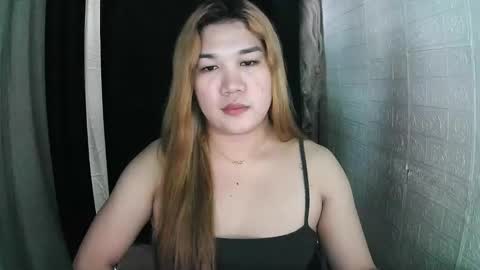 ALYONAAA online show from October 12, 2025, 2:38 pm