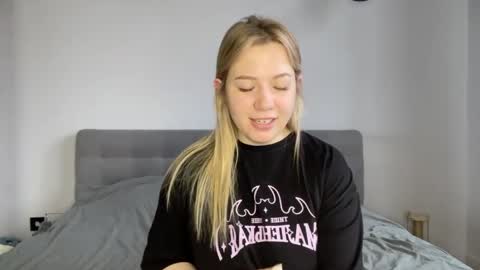 Al online show from April 8, 2026, 6:13 am