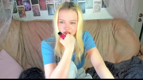 Alysa   7GMT  online show from March 29, 2026, 10:21 pm