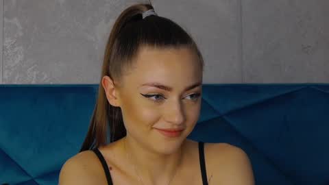 Snapshot of alyseruss chatting on January 27, 2025, 9:11 pm Alyse online show from January 27, 2025, 9:11 pm