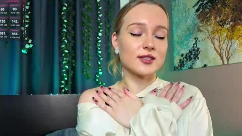 Vanessa online show from November 9, 2025, 4:11 am