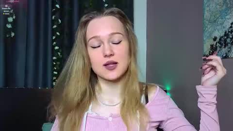 Vanessa online show from November 12, 2025, 4:02 am