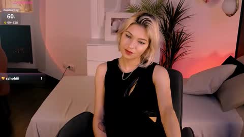 Alysia online show from October 20, 2025, 3:01 pm