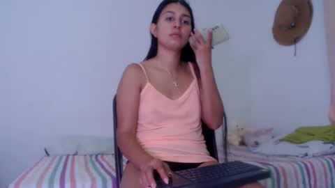 Snapshot of alyson0001 chatting on January 23, 2025, 12:25 am allyson online show from January 23, 2025, 12:25 am