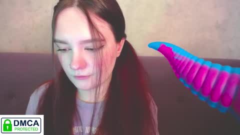 Snapshot of alyssa__scarlet chatting on October 22, 2025, 9:31 am Alyssa online show from October 22, 2025, 9:31 am