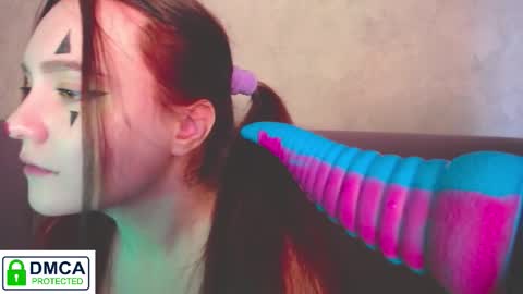 Snapshot of alyssa__scarlet chatting on October 29, 2025, 9:44 am Alyssa online show from October 29, 2025, 9:44 am