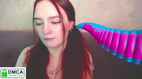 Snapshot of alyssa__scarlet chatting on November 2, 2025, 11:45 am Alyssa online show from November 2, 2025, 11:45 am