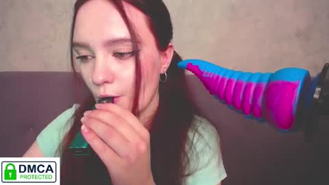 Snapshot of alyssa__scarlet chatting on November 7, 2025, 5:46 pm Alyssa online show from November 7, 2025, 5:46 pm