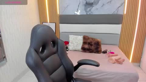 Snapshot of alyssa_park chatting on October 30, 2025, 7:14 pm ALYSSA online show from October 30, 2025, 7:14 pm