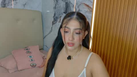  ALYSSA   online show from April 27, 2026, 7:01 pm
