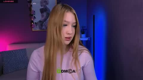 alyssamoan online show from December 15, 2025, 8:46 pm