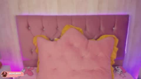 Alyy online show from March 26, 2026, 9:09 pm