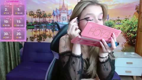 Snapshot of alyy_cute chatting on December 9, 2024, 2:17 pm Alyy online show from December 9, 2024, 2:17 pm
