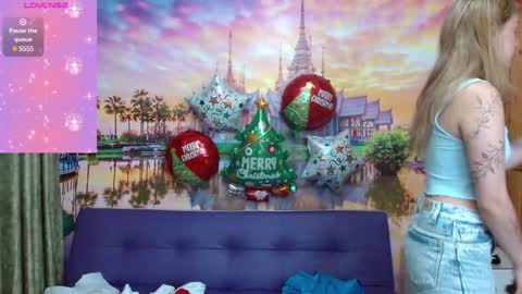 Snapshot of alyy_cute chatting on December 12, 2024, 2:11 pm Alyy online show from December 12, 2024, 2:11 pm