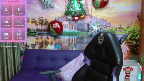 Snapshot of alyy_cute chatting on December 15, 2024, 2:16 pm Alyy online show from December 15, 2024, 2:16 pm