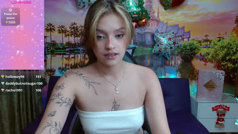 Snapshot of alyy_cute chatting on December 20, 2024, 9:06 pm Alyy online show from December 20, 2024, 9:06 pm