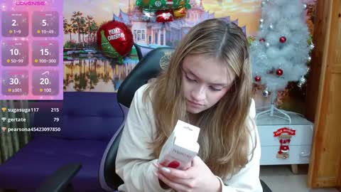 Snapshot of alyy_cute chatting on December 28, 2024, 5:35 pm Alyy online show from December 28, 2024, 5:35 pm