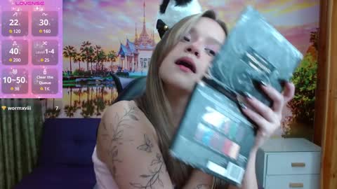 Snapshot of alyy_cute chatting on January 24, 2025, 2:19 pm Alyy online show from January 24, 2025, 2:19 pm