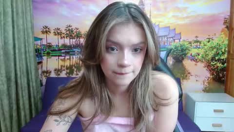 Snapshot of alyy_cute chatting on February 13, 2025, 2:20 pm Alyy online show from February 13, 2025, 2:20 pm