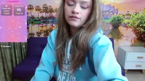 Snapshot of alyy_cute chatting on February 20, 2025, 5:18 pm Alyy online show from February 20, 2025, 5:18 pm