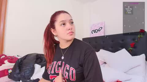 Isabella online show from December 14, 2025, 6:56 pm