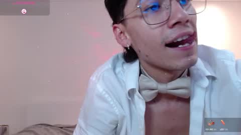 Snapshot of amad696 chatting on December 29, 2024, 9:20 pm Amad Passer x guests Independent model online show from December 29, 2024, 9:20 pm