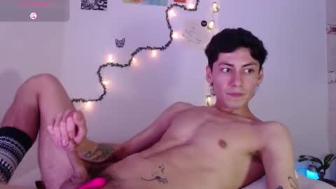 Snapshot of amad696 chatting on January 15, 2025, 1:34 am Amad Passer x guests Independent model online show from January 15, 2025, 1:34 am