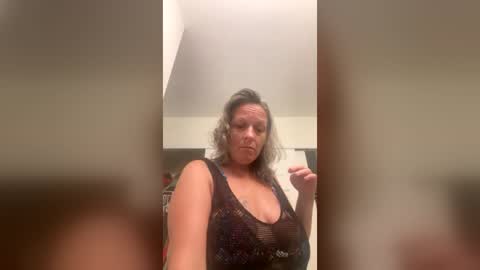 Snapshot of amadomindy chatting on June 12, 2026, 11:25 pm amadomindy online show from June 12, 2026, 11:25 pm