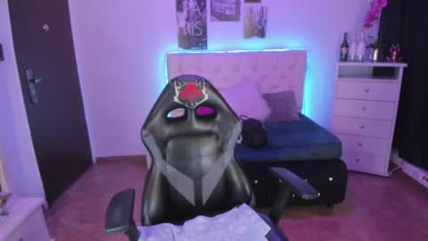 B I A N C A online show from December 17, 2024, 4:45 am