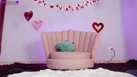 Snapshot of amaisinclair chatting on February 9, 2025, 12:08 pm Amai Sinclair online show from February 9, 2025, 12:08 pm
