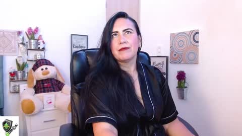 Snapshot of amalia_brunette chatting on December 5, 2024, 11:07 pm AMALIA online show from December 5, 2024, 11:07 pm