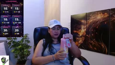 Snapshot of amalia_brunette chatting on March 3, 2025, 11:03 pm AMALIA online show from March 3, 2025, 11:03 pm