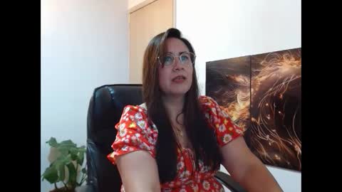 Snapshot of amalia_brunette chatting on September 18, 2025, 10:45 pm AMALIA online show from September 18, 2025, 10:45 pm